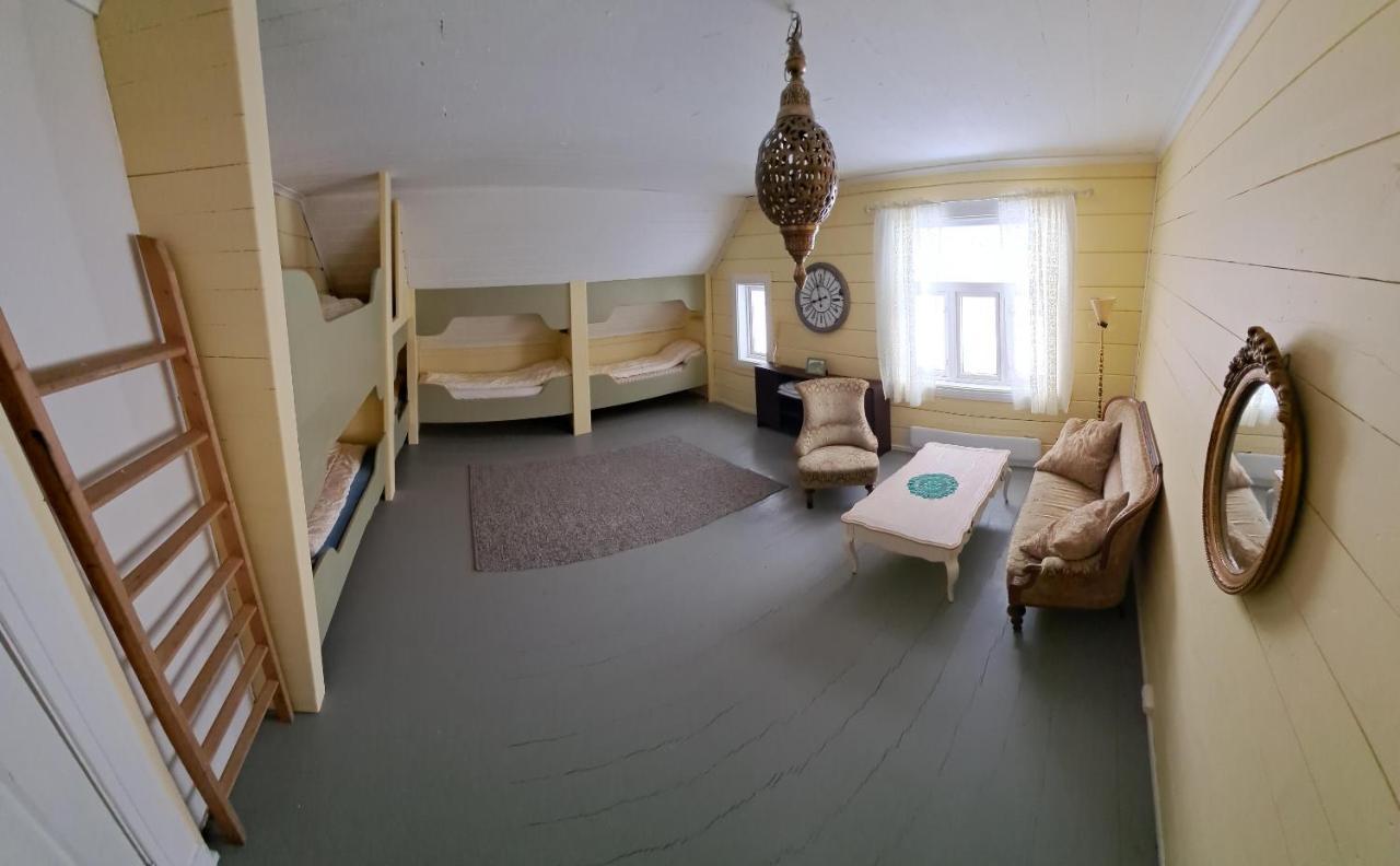 Heggjabygda Gjestegard - Historisk Tommerhus I Landlige Omgivelser Nordfjordeid Buitenkant foto